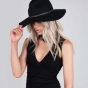 Zachary The Label / Ribbed Wrap Top Sleeveless
